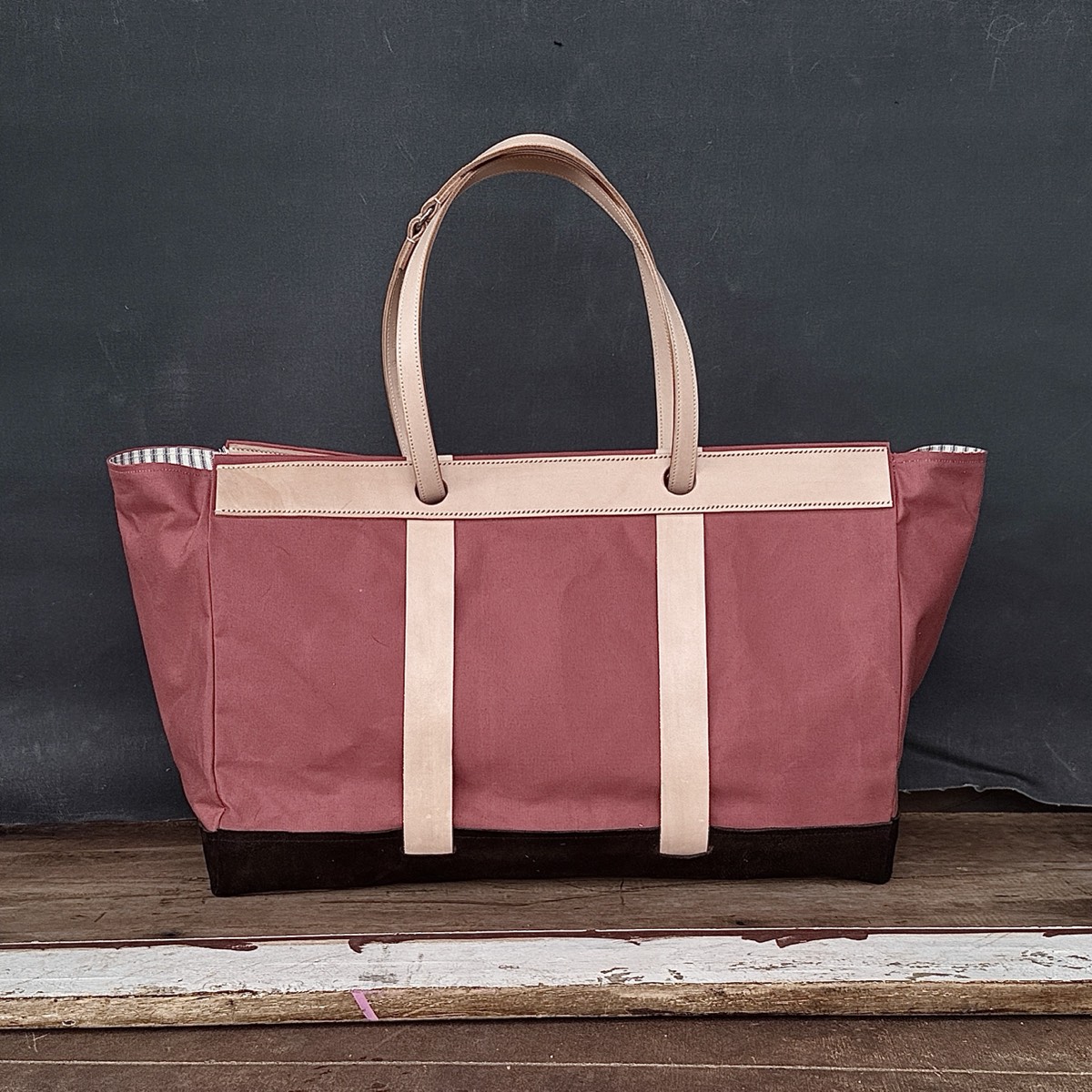 Aldo Rossi handmade Marseille bag, image 4.